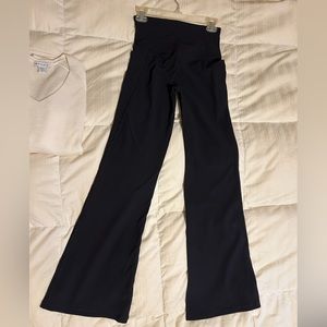 Athleta Salutation Stash Rib Flare